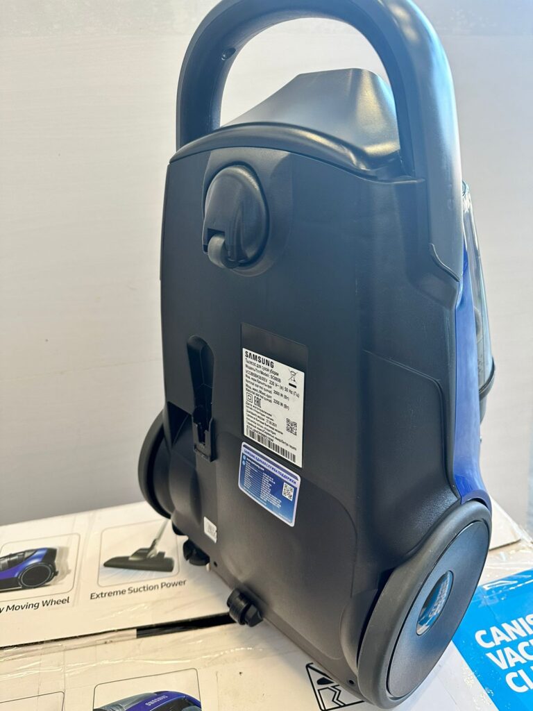 Пылесос с контейнером для пыли Samsung SC885B
