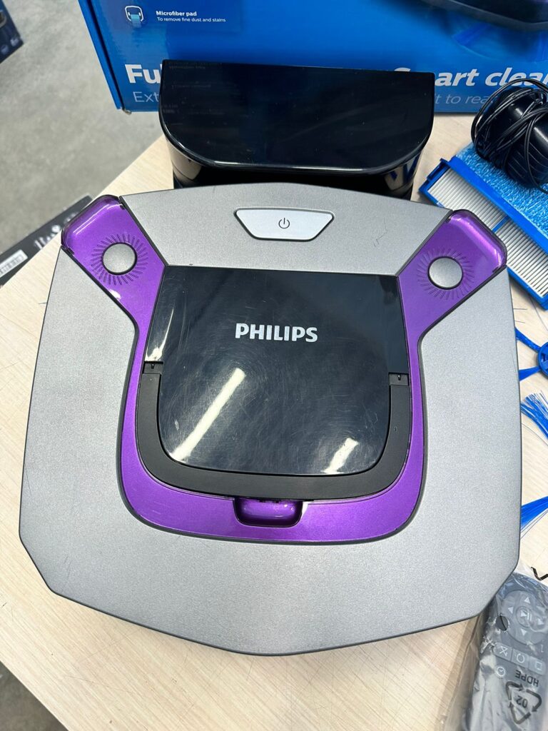 Робот-пылесос Philips FC8796