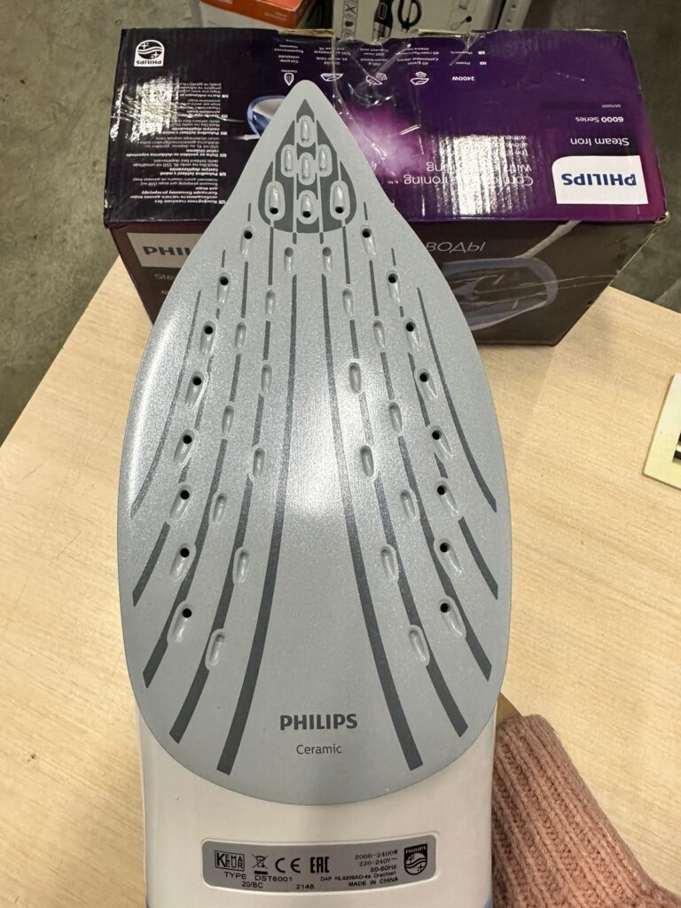 Утюг Philips DST6001