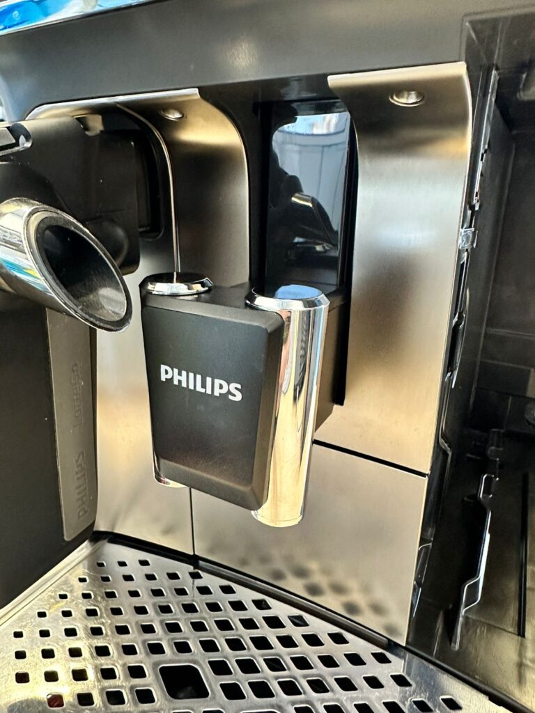 Кофемашина Philips Series 5400 EP5444/90