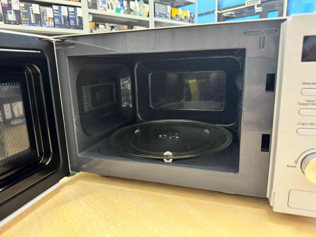 Микроволновая печь соло Midea AM720C4E-W