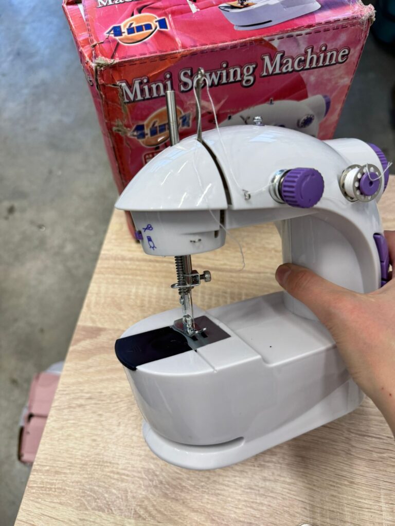 Мини швейная машинка Mini Sewing Machine