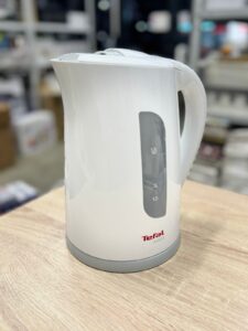 Электрический чайник Tefal KO270130