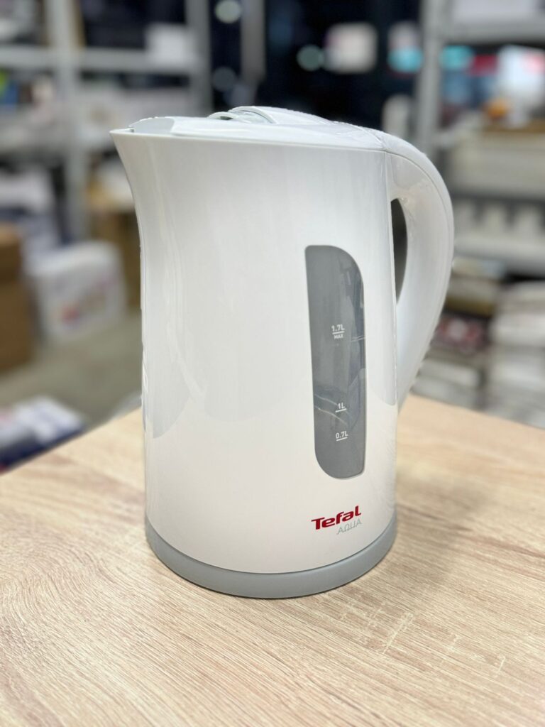 Электрический чайник Tefal KO270130