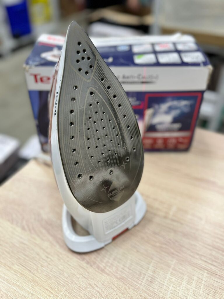 Утюг Tefal Turbo Pro FV5697E1