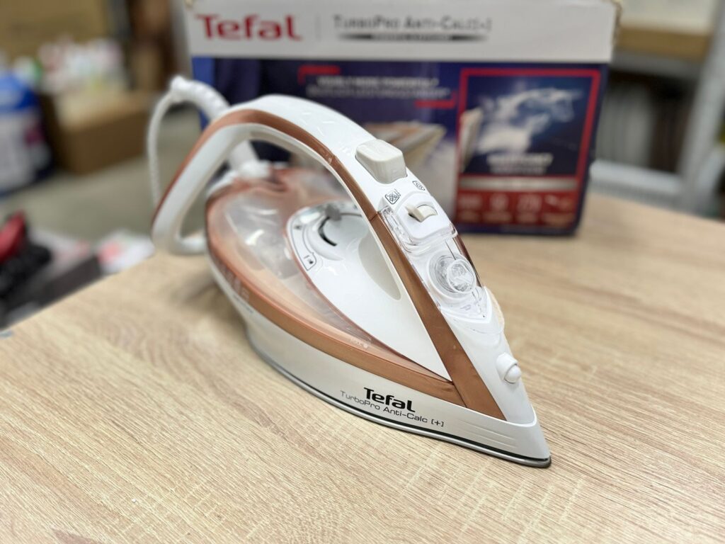 Утюг Tefal Turbo Pro FV5697E1