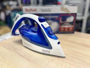 Утюг Tefal Ultragliss Plus FV5715E0