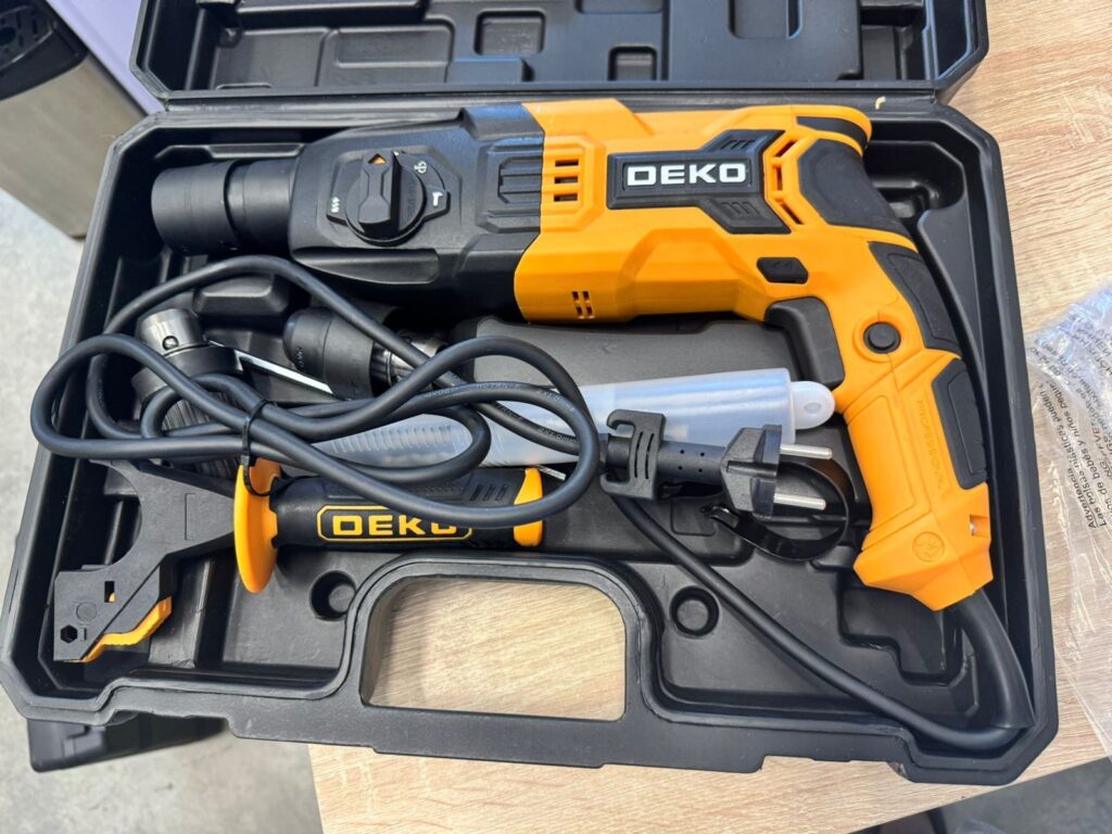 Сетевой перфоратор DEKO DKH850W