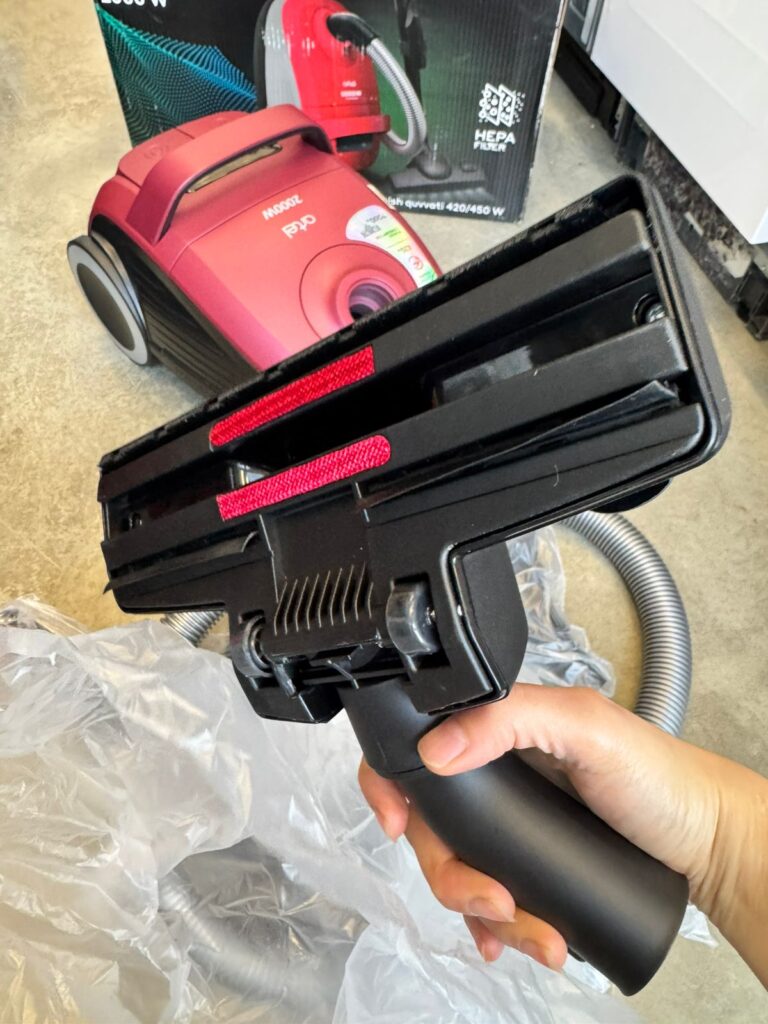 Пылесос с контейнером для пыли Artel VCC 4530 Vinous
