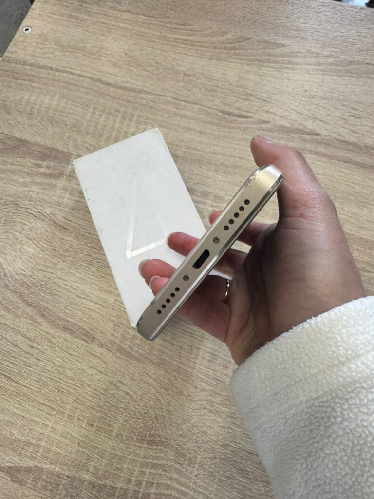 Смартфон Xiaomi Redmi 4A 16Gb Gold