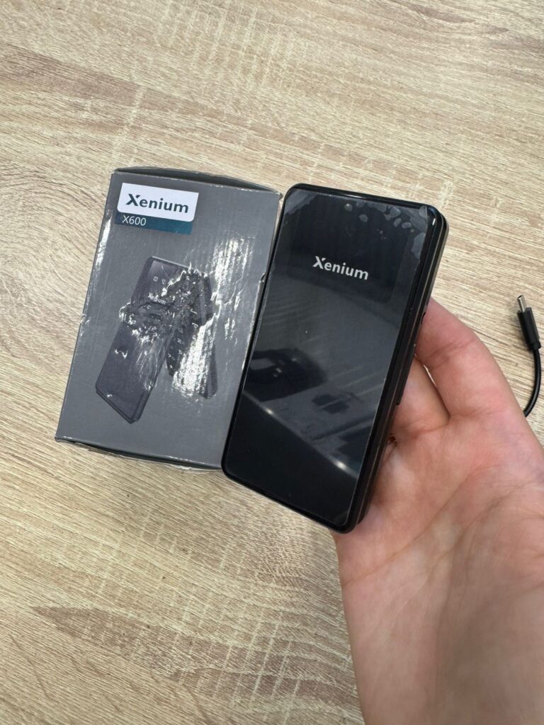 Сотовый телефон Xenium X600 33