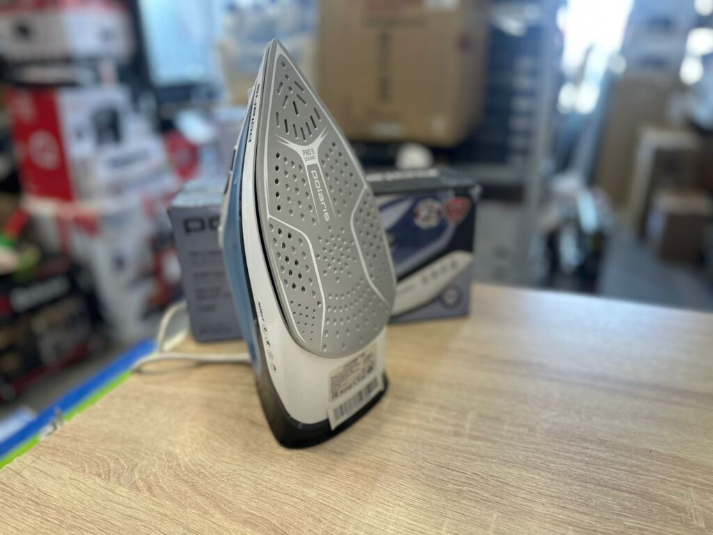 Утюг Polaris PIR 2483K