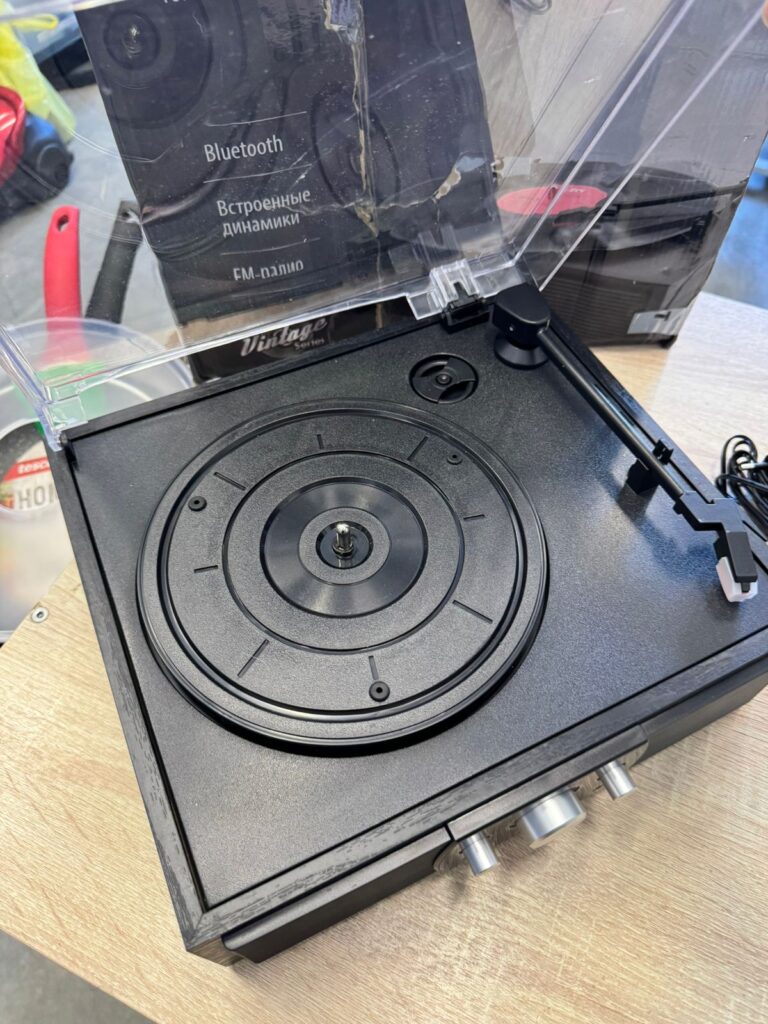 Виниловый проигрыватель Ritmix LP-200B Black wood