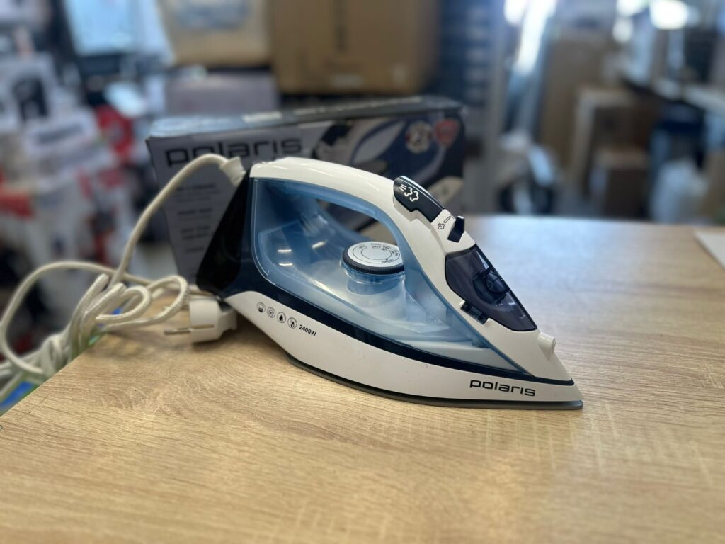 Утюг Polaris PIR 2483K