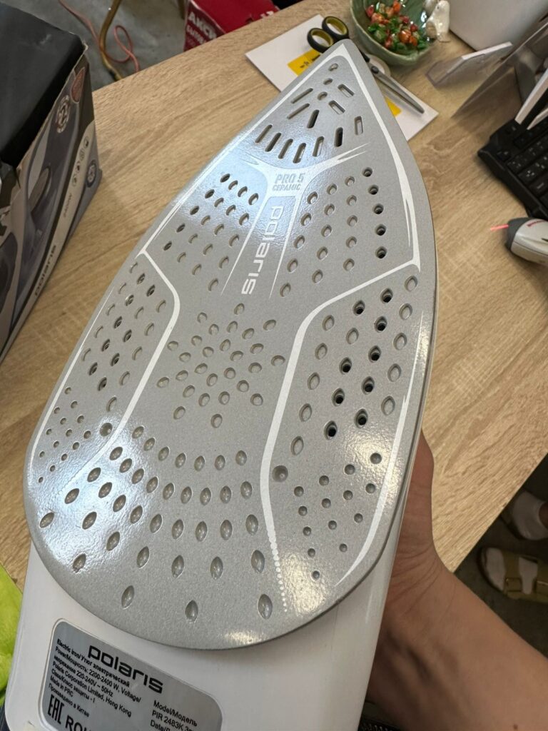 Утюг Polaris PIR 2483K