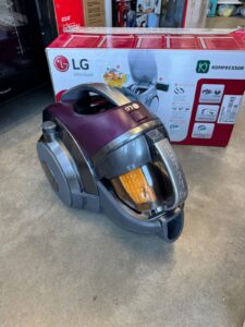 Пылесос LG Kompressor VC83109UHAQ