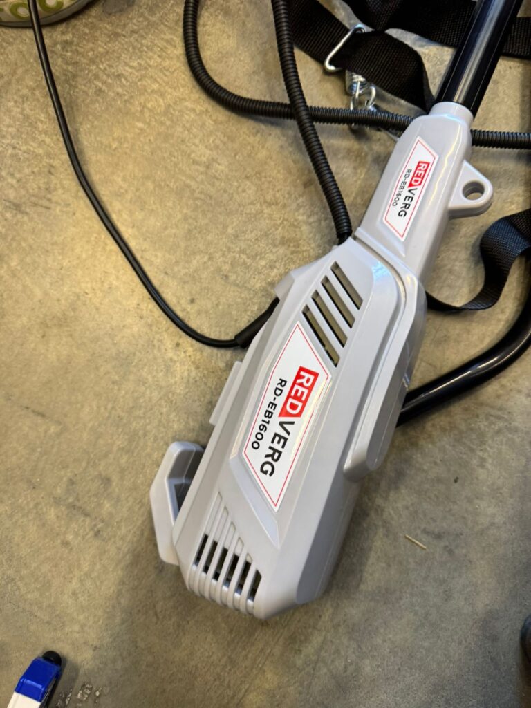 Электрический триммер REDVERG RD-EB1600