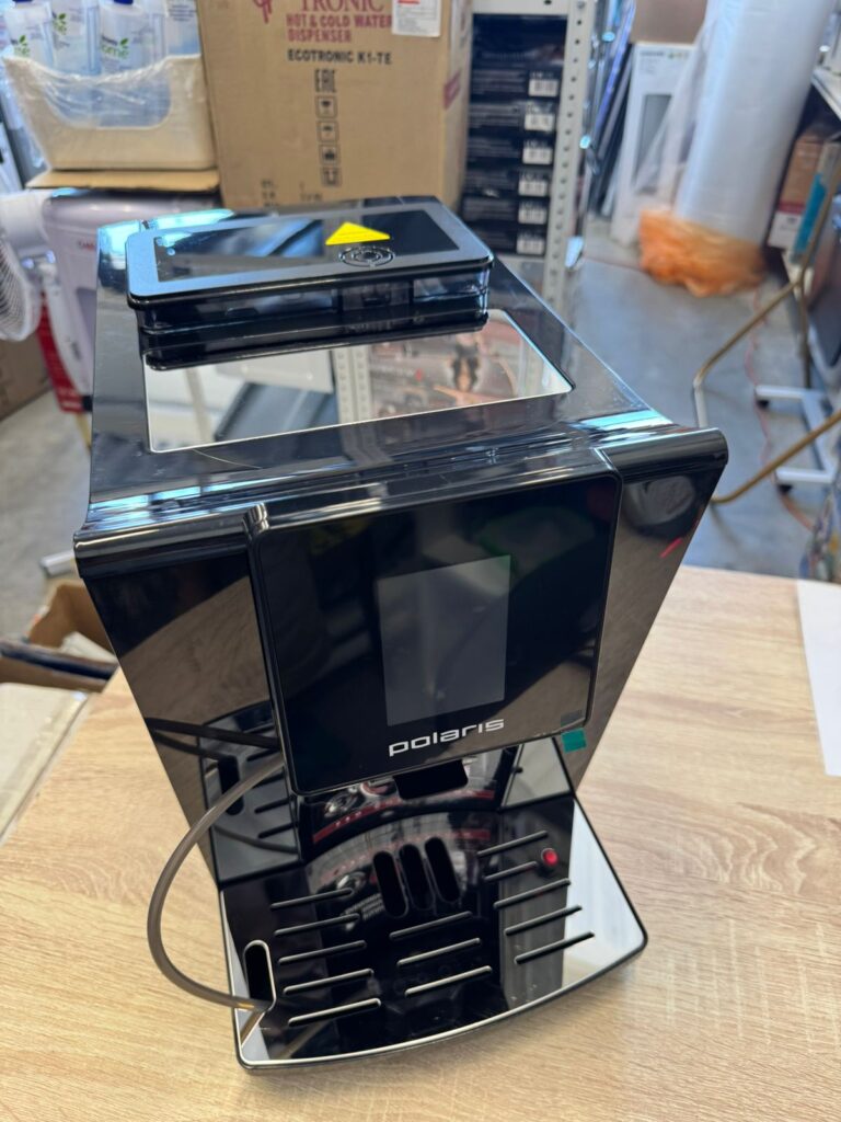 Кофемашина Polaris PACM 2060AC Черный