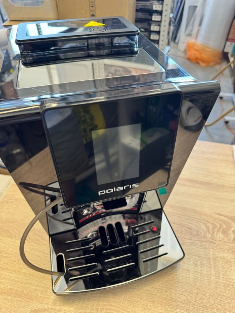 Кофемашина Polaris PACM 2060AC Черный
