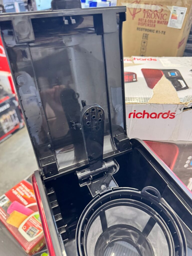 Кофеварка Morphy Richards Accents Red 162009EE
