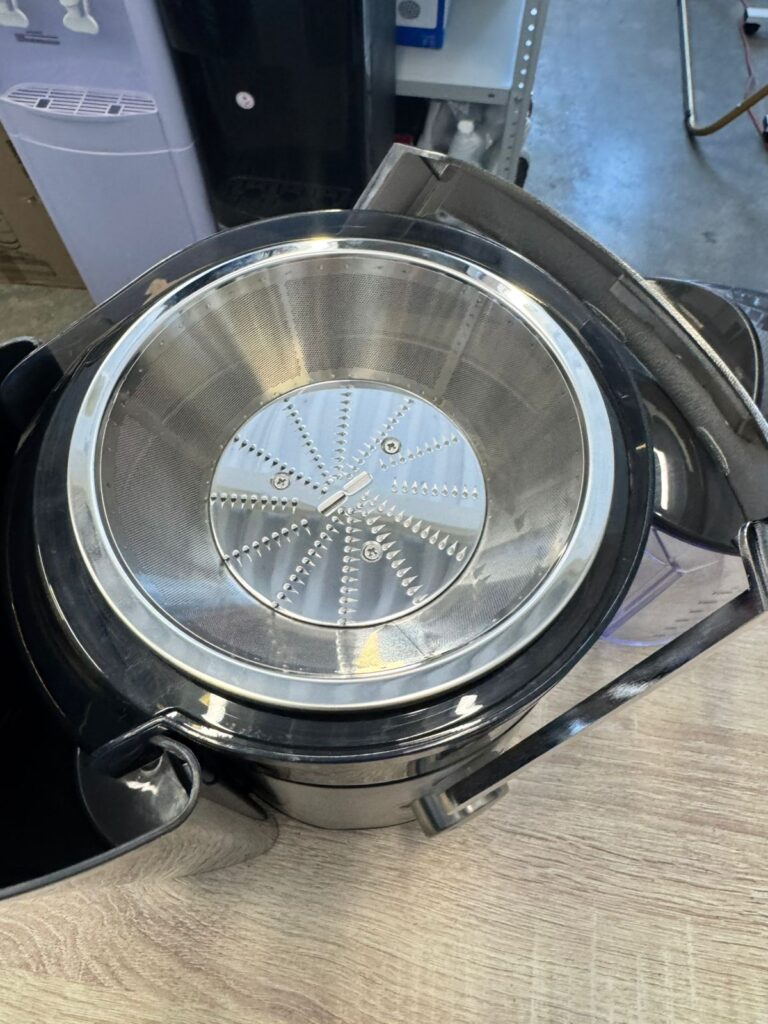 Соковыжималка Moulinex Easy Fruit JU610D10