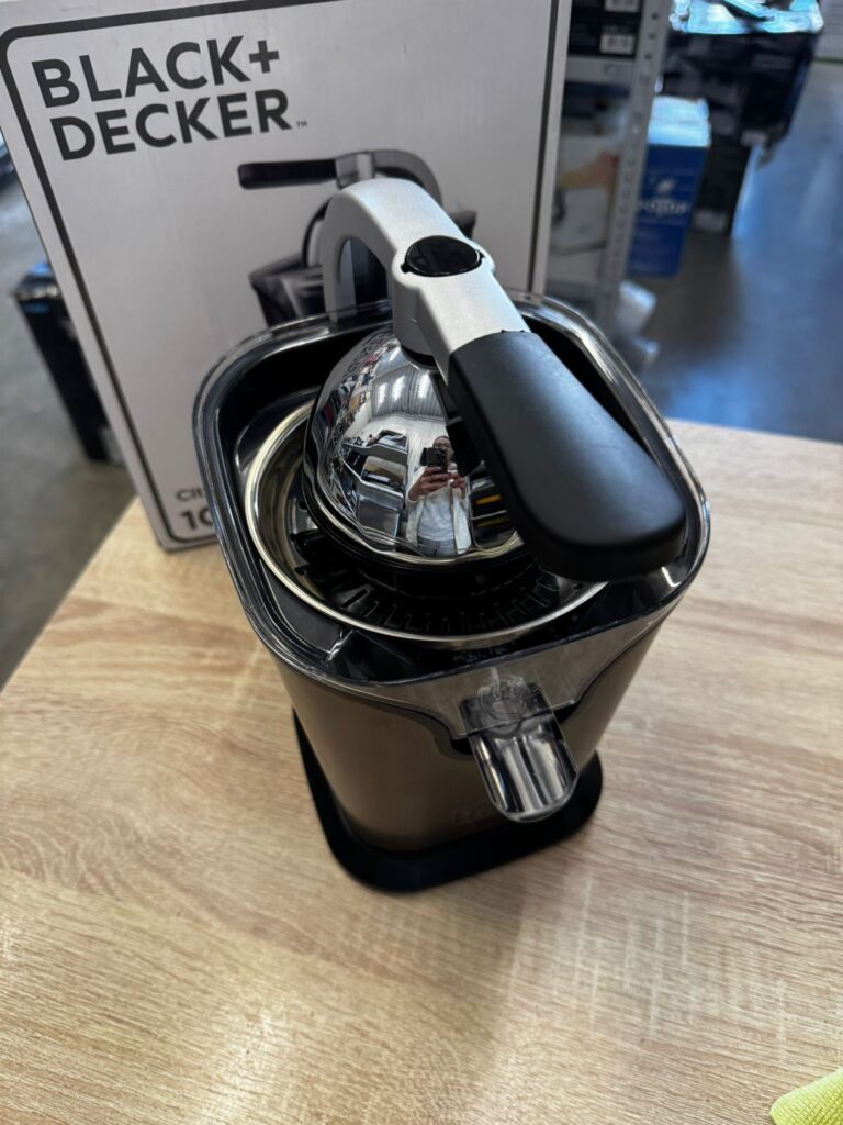 Соковыжималка для цитрусовых Black+Decker BXCJ100E
