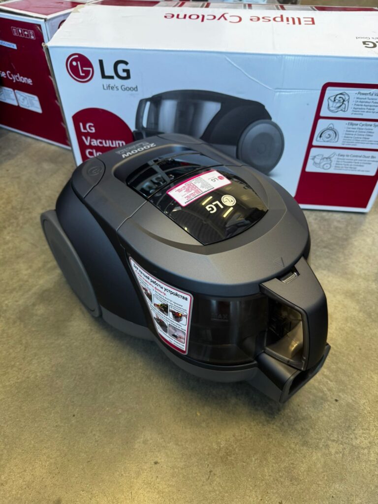 Пылесос LG VC5420NHTCG серый