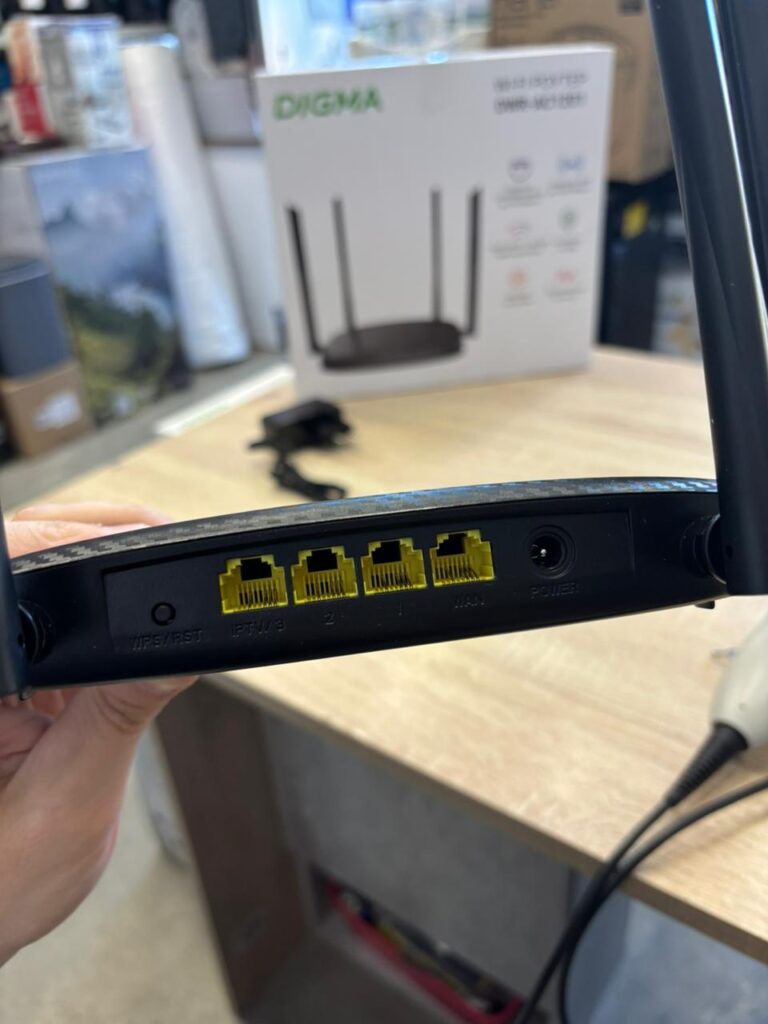 WI-FI роутер DIGMA DWR-AC1201
