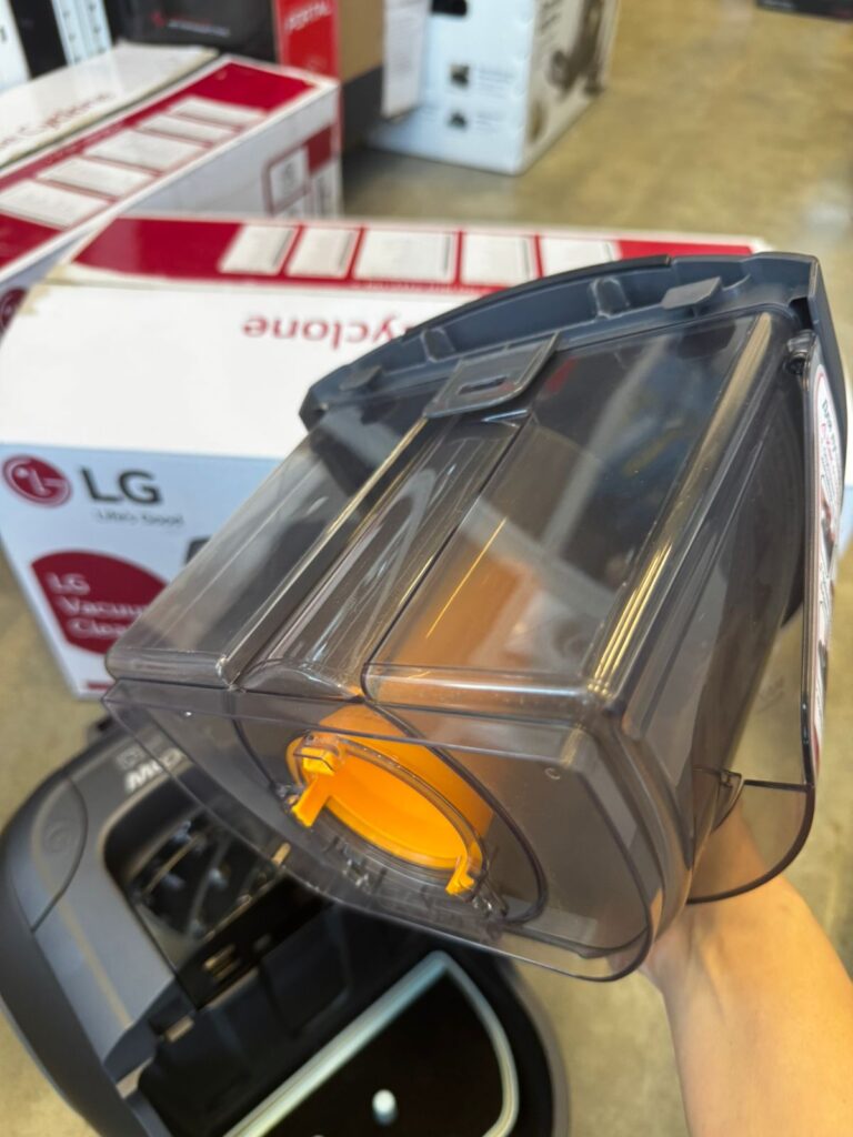 Пылесос LG VC5420NHTCG серый