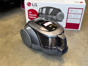 Пылесос LG VC5420NHTCG серый