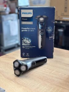 Электробритва Philips S5586/66