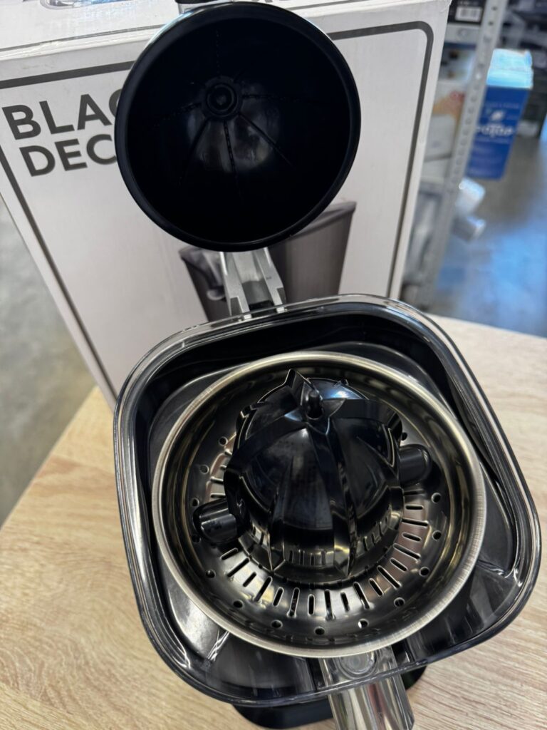 Соковыжималка для цитрусовых Black+Decker BXCJ100E