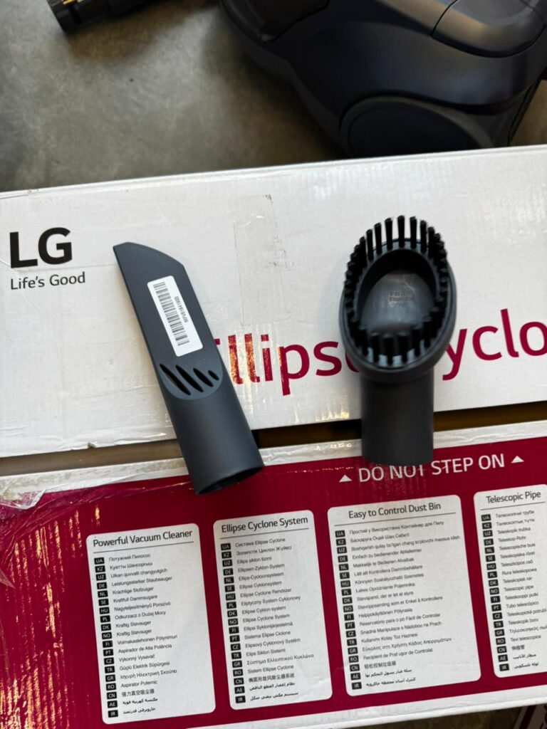 Пылесос LG VC5420NHTCG серый
