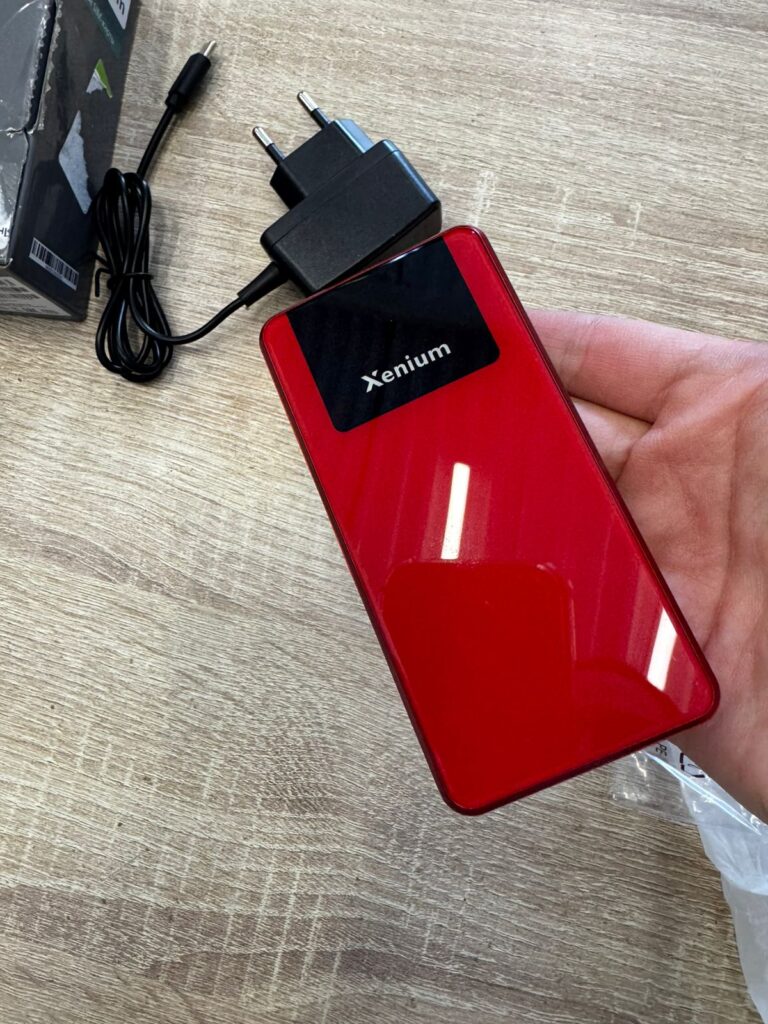 Мобильный телефон Xenium x600