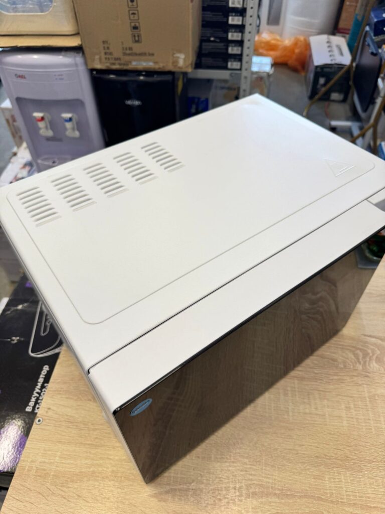 Микроволновая печь с грилем LG MH63M38GISW