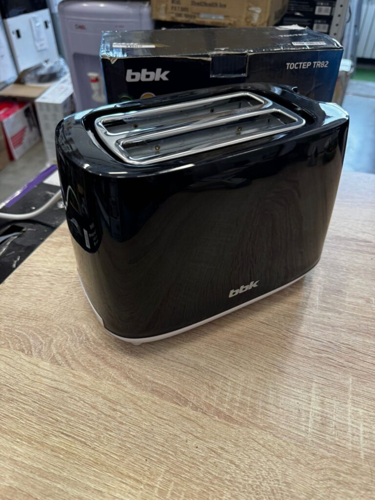 Тостер BBK TR82