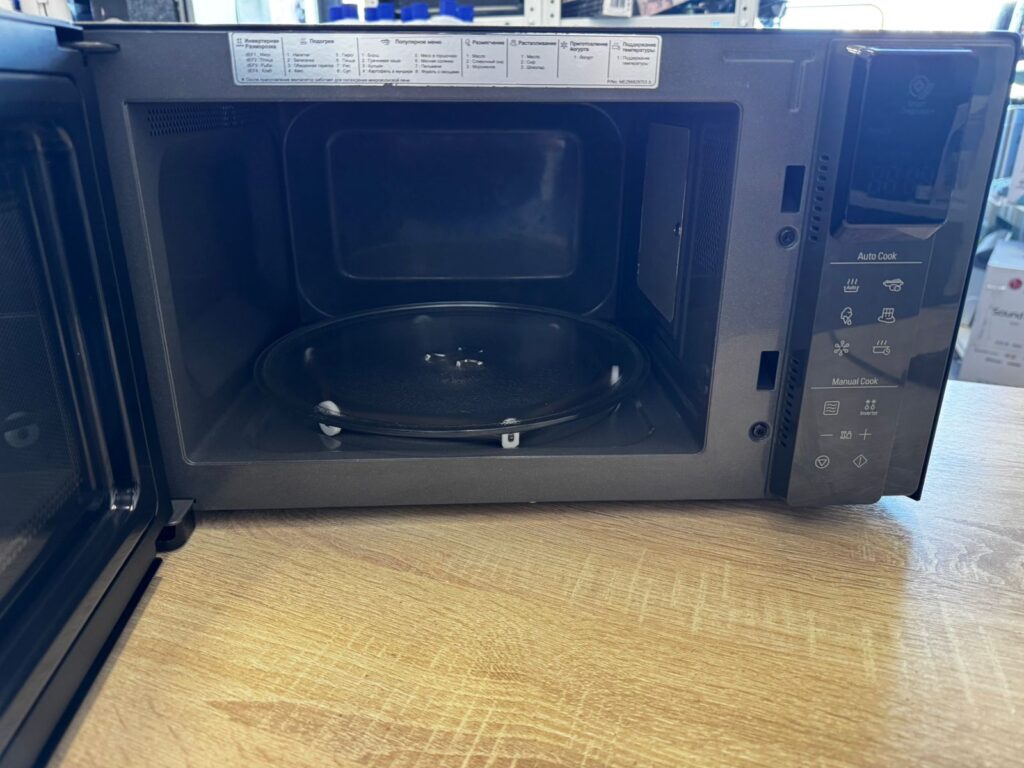 Микроволновая печь соло LG NeoChef MS2595DIS