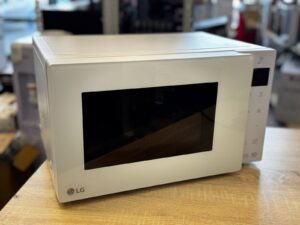 Микроволновая печь соло LG NeoChef MW23D35GIH