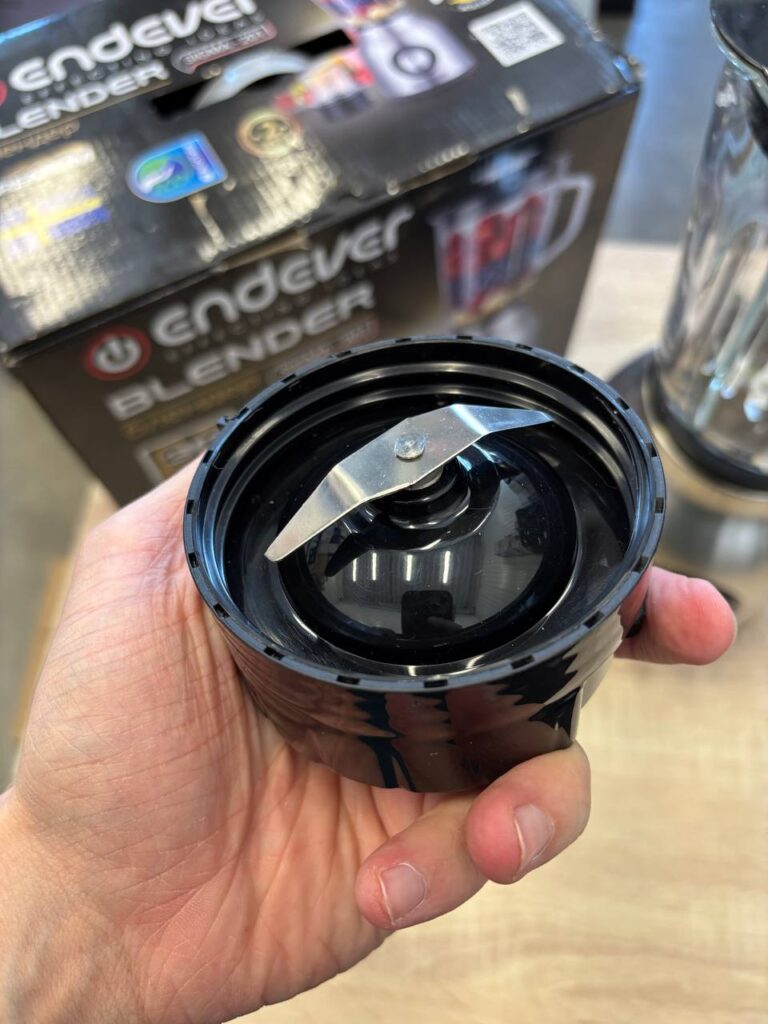 Блендер Endever sigma 201