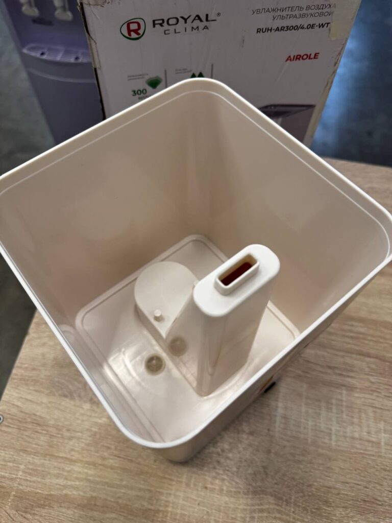 Увлажнитель воздуха RoyalClima AIROLE RUH-AR300/4.0E-WT