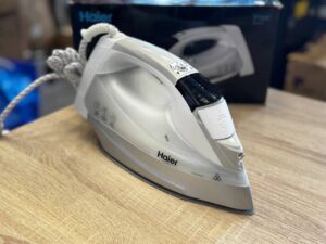 Утюг Haier HI-601