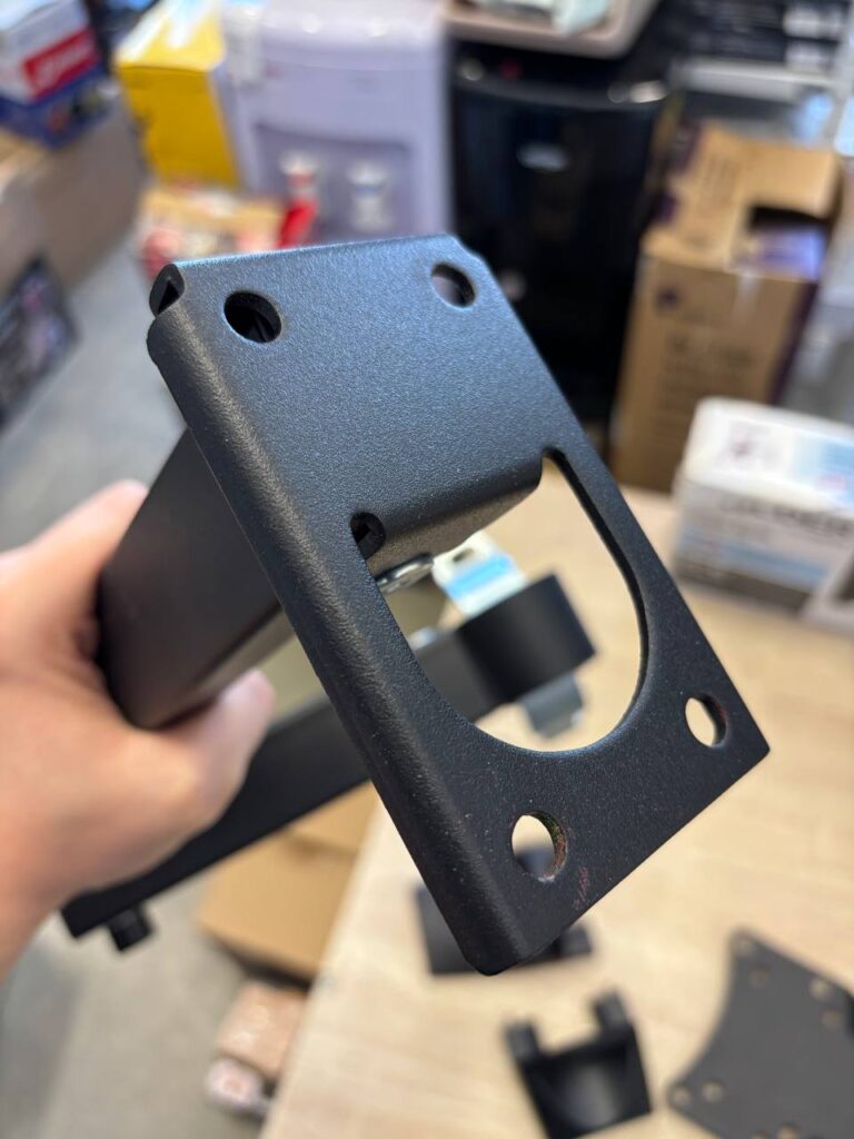 Настенный кронштейн для телевизора Holder LCDS-5046 поворотный