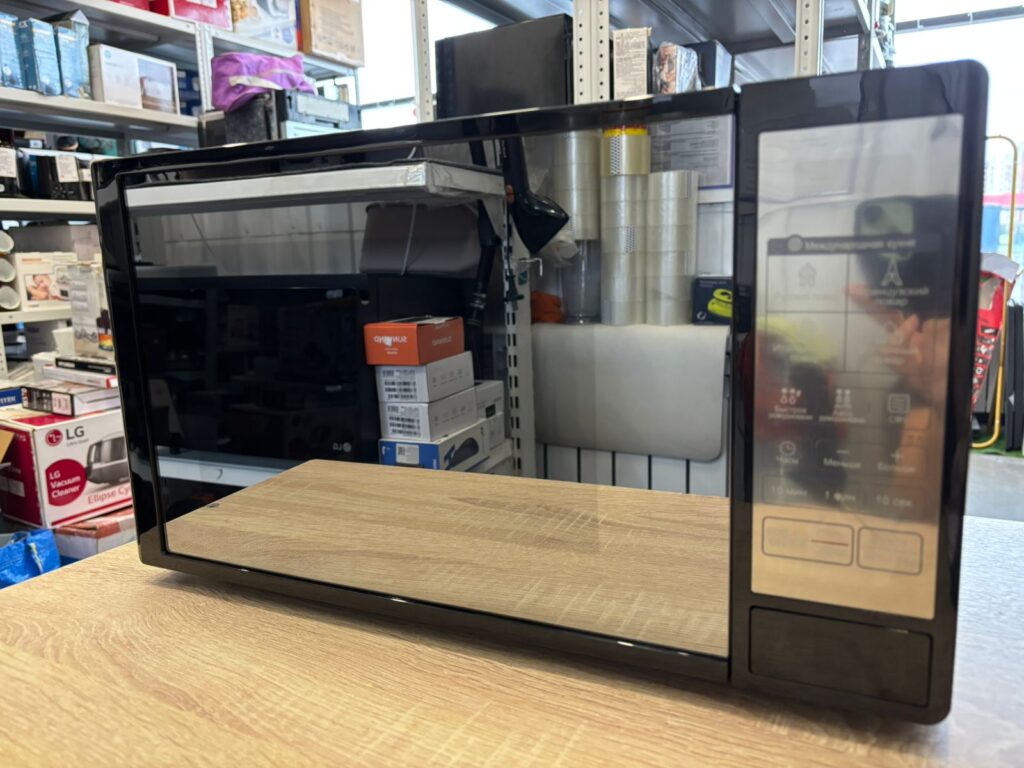 Микроволновая печь LG RENAISSANCE MS2042DARB