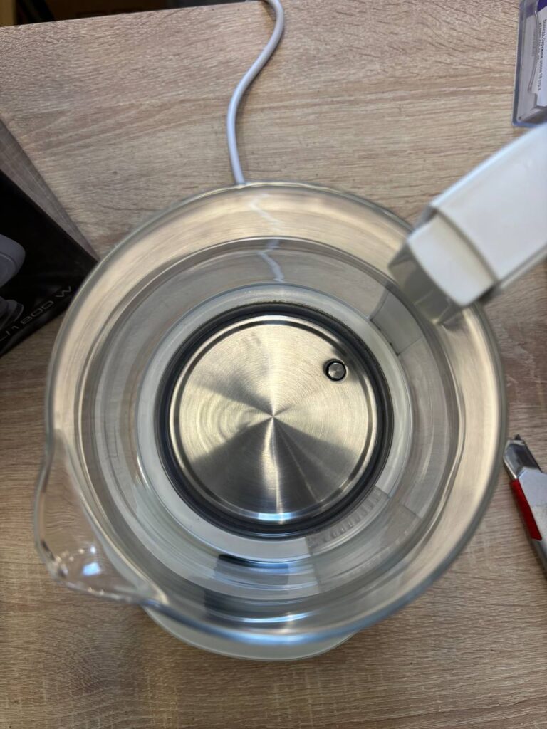 Электрический чайник Endever KR 335G