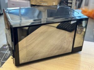 Микроволновая печь LG RENAISSANCE MS2042DARB