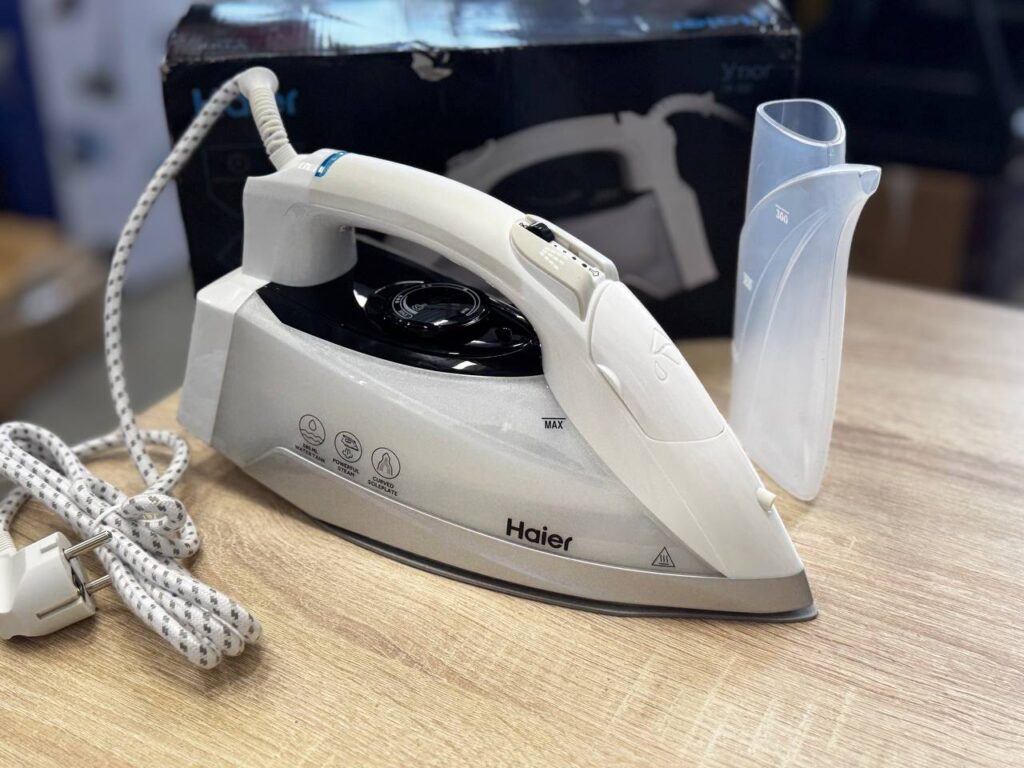 Утюг Haier HI-502