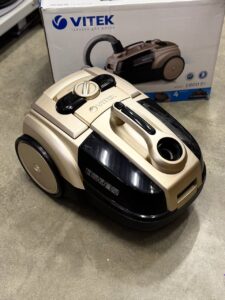 Пылесос Vitek VT-8100