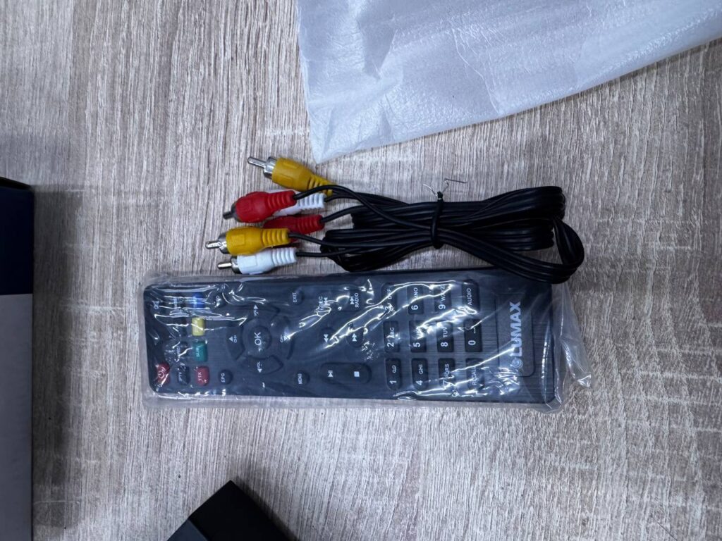 Цифровой телевизионный приемник LUMAX DV3201HD