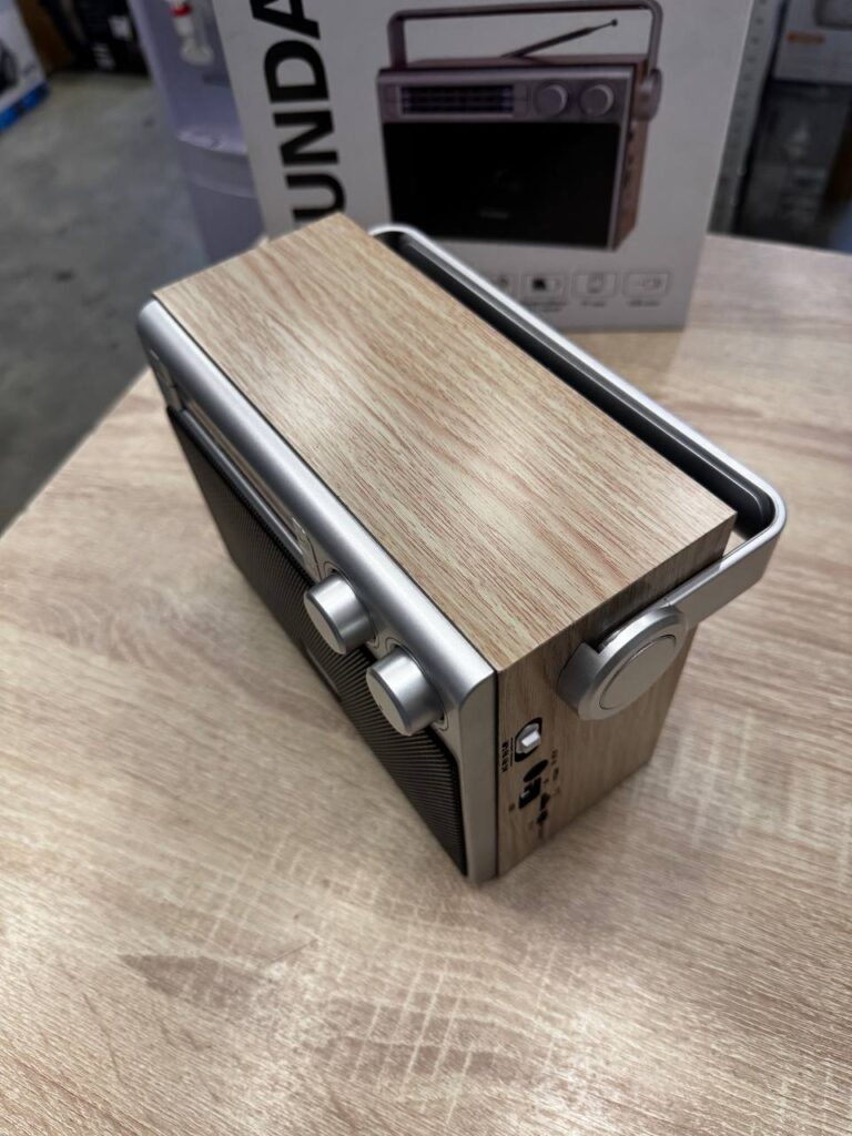 Радиоприемник Hyundai H-SRS105