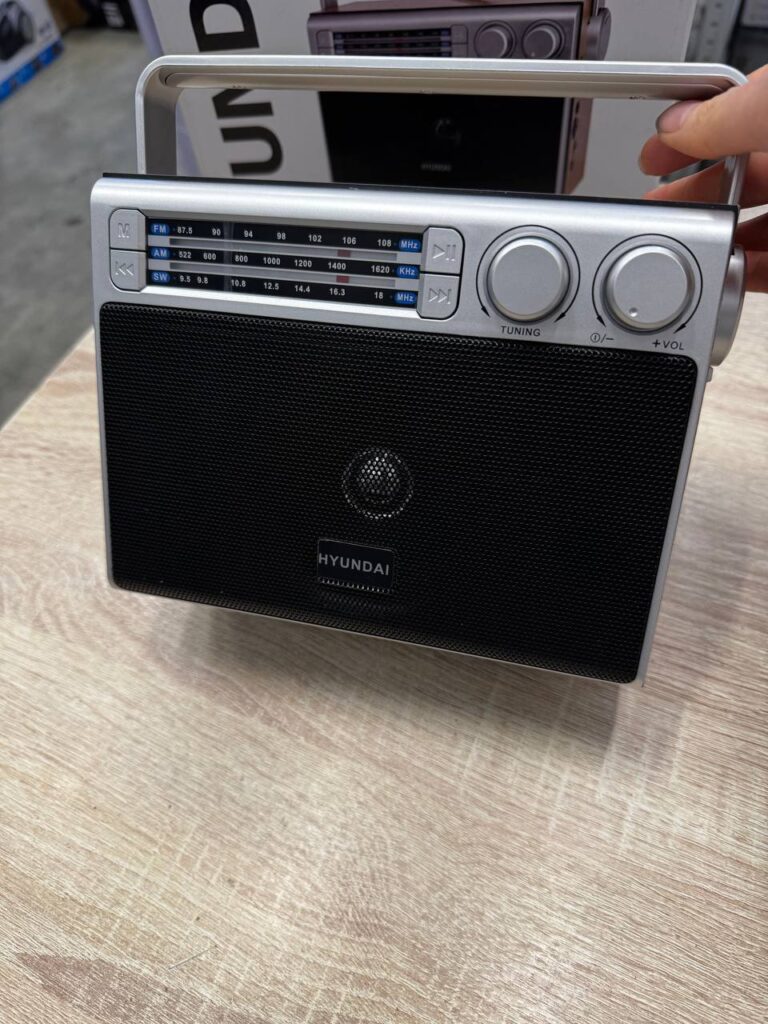 Радиоприемник Hyundai H-SRS105